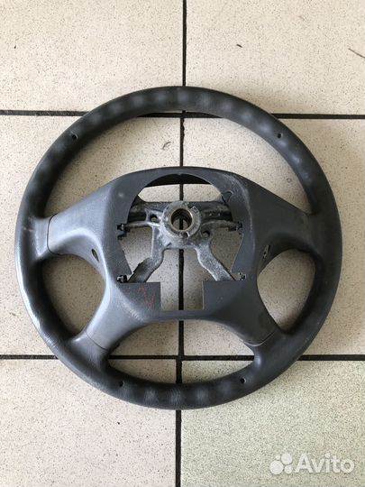 Руль Mitsubishi Montero Sport 1