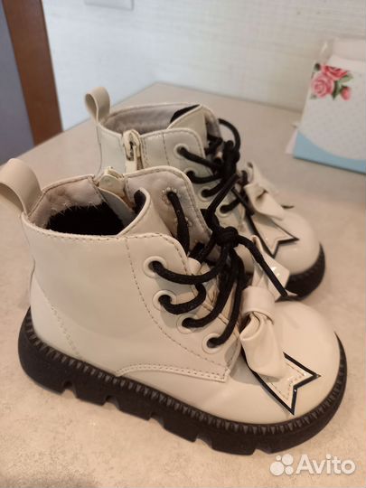 Ботинки для девочки демисезон 22р