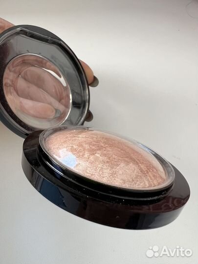 Хайлайтер Mac Soft&Gentle Mineralize Skinfinish