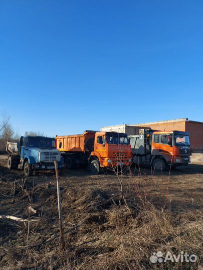 Услуги экскаватора-погрузчика и самосвалов