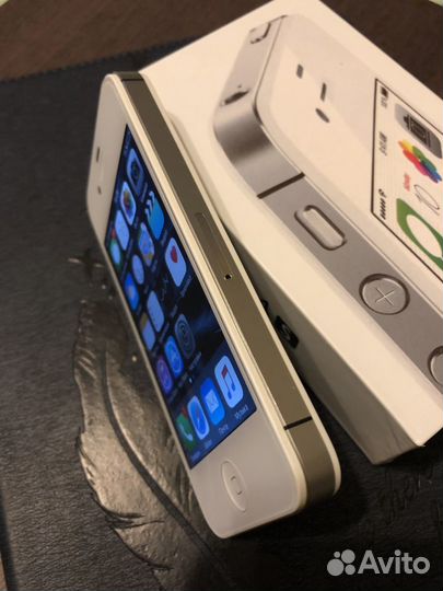 iPhone 4S, 16 ГБ