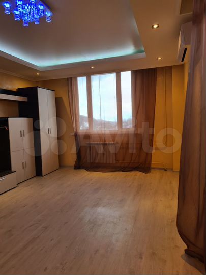 2-к. квартира, 70 м², 12/12 эт.