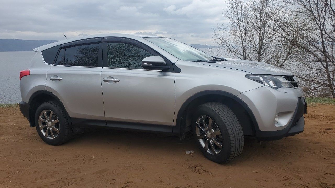 Toyota RAV4: фото владельца