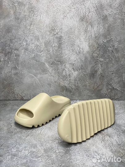 Тапочки adidas yeezy slide