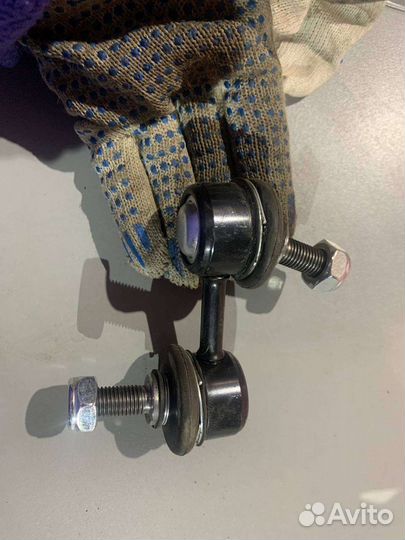 Стойка стабилизатора Субару