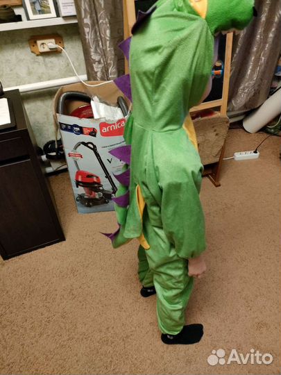 Новогодний костюм для мальчика динозавр