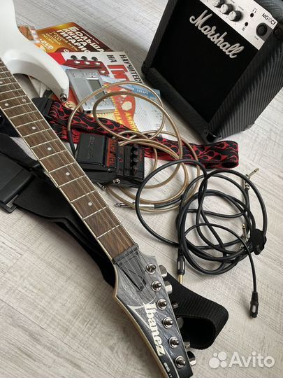 Электро гитара Ibanez с комбиком marshall
