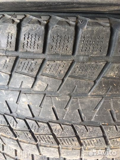 Bridgestone Blizzak DM-V1 245/65 R17 107R