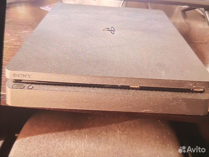 Sony PS4 slim