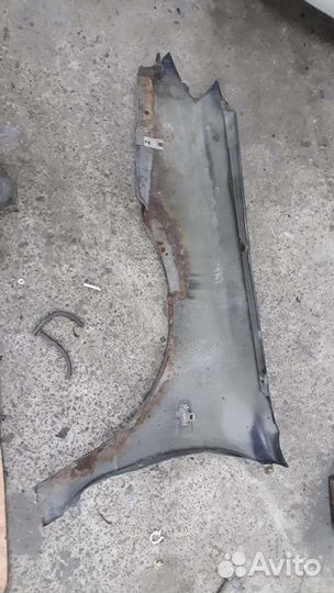 Крыло переднее правое Nissan Primera P11