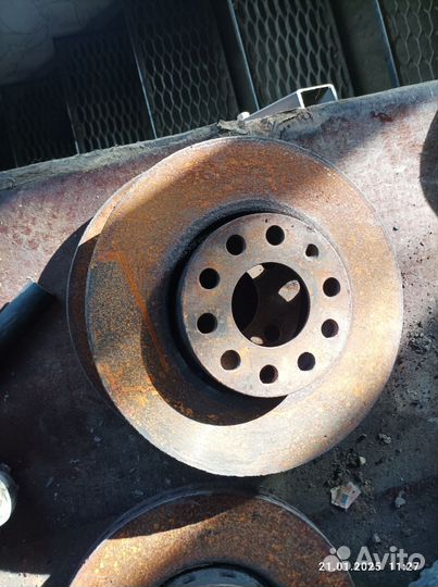 Диск тормозной вентилируемый передний passat B5