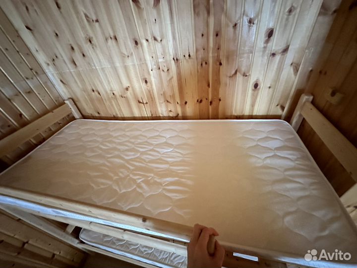 Двухъярусная кровать