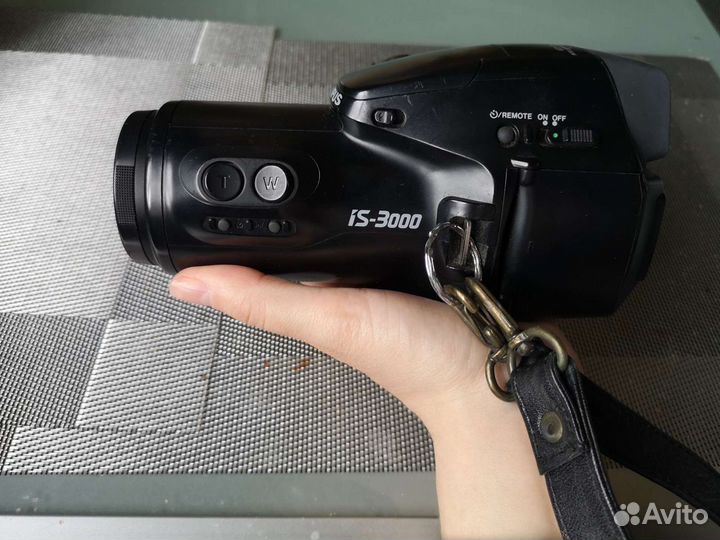 Зеркальный фотоаппарат olympus is3000