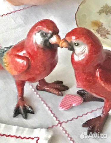 Для влюбленных - неразлучники- вид попугаев