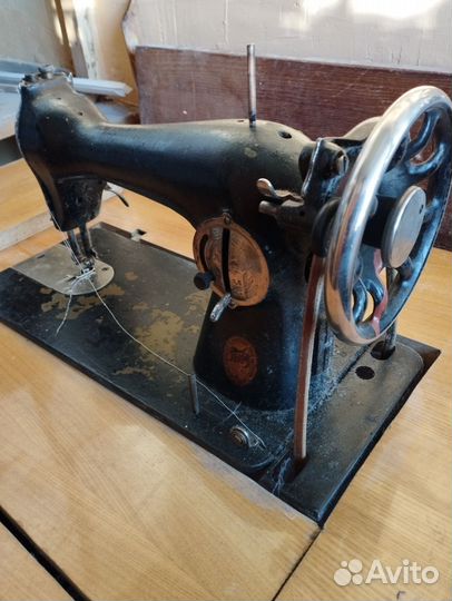 Швейная машина Подольск ножная