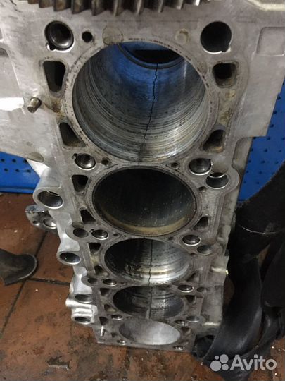 Фольксваген 2.5 BAC блок цилиндров