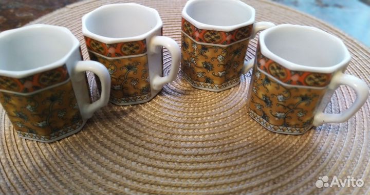 Чашки кофейные, чайник заварной, чашечка хохлома