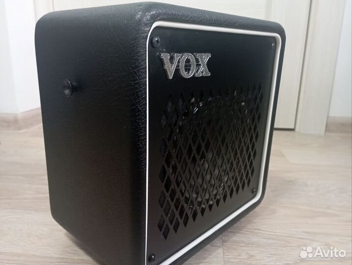 Гитарный комбоусилитель VOX Mini GO 10