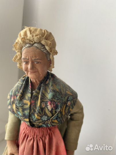 Фигура с блошиного рынка Парижа