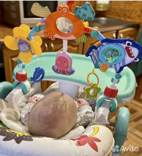 Дуга с игрушками