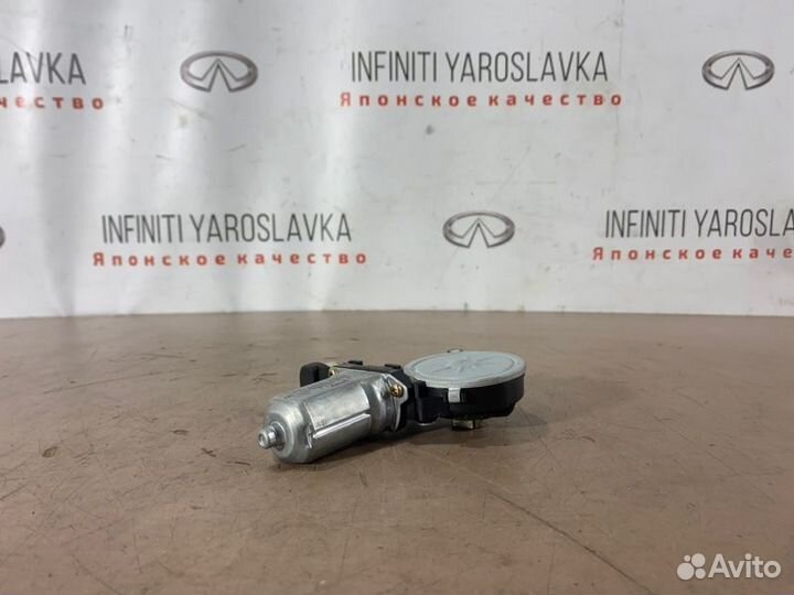 Моторчик стеклоподъемника передний левый Infiniti