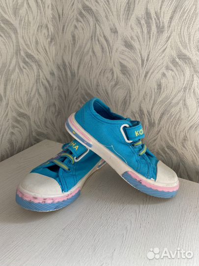 Кроссовки для девочки 27 размер