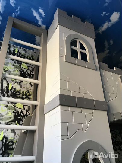 Кровать двухьярусная крепость