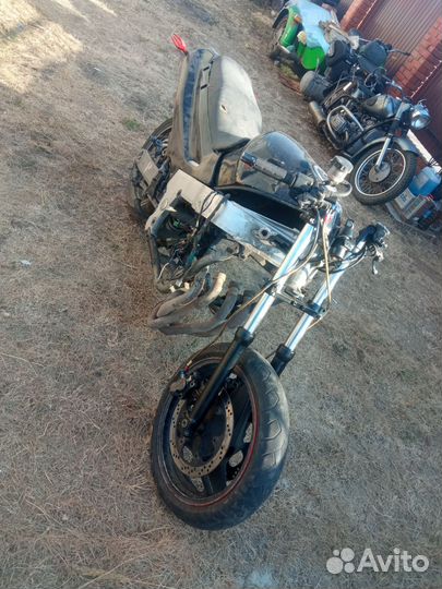 Kawasaki zzr 1100