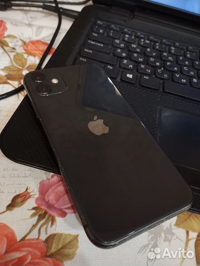 iPhone 11, 64 ГБ