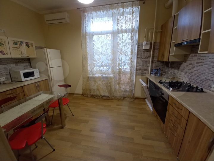 3-к. квартира, 80 м², 3/6 эт.