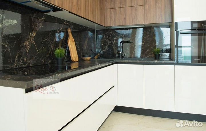 Кухонный гарнитур на заказ. Под ключ