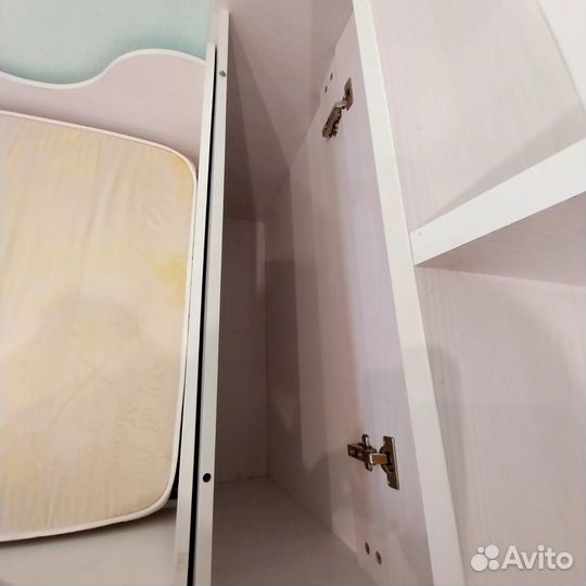 Кровать со шкафом