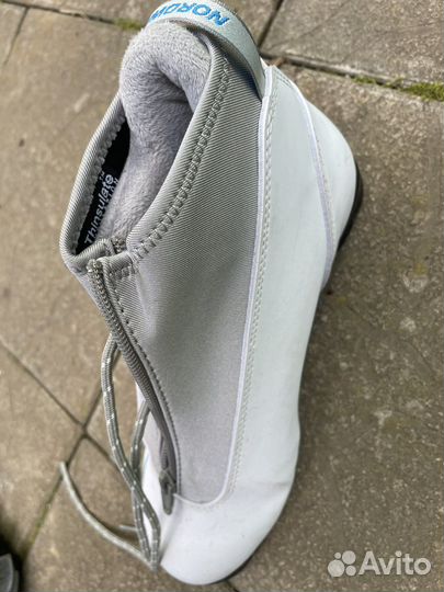 Ботинки лыжные