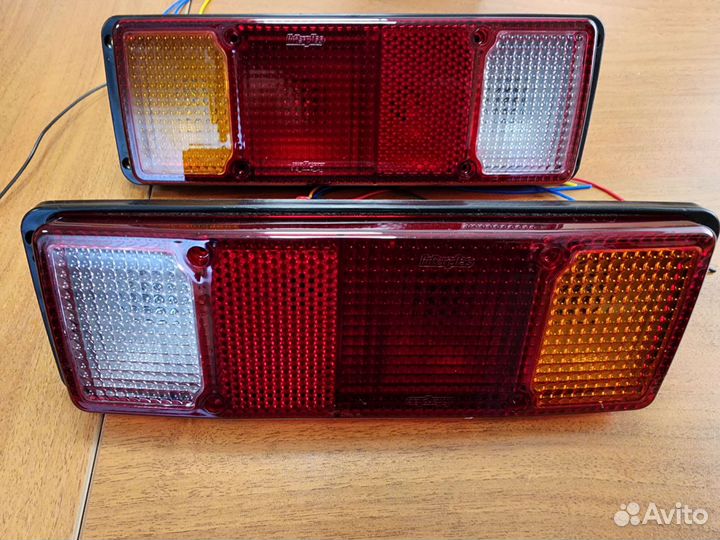 Фонари К-кт 2 шт Задние Универсальные Авто IN2320