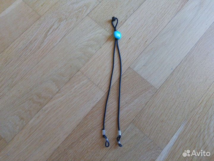 Новый шнурок для очков