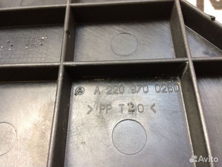 Пластик салона Mercedes-Benz S-Class W220 113.960