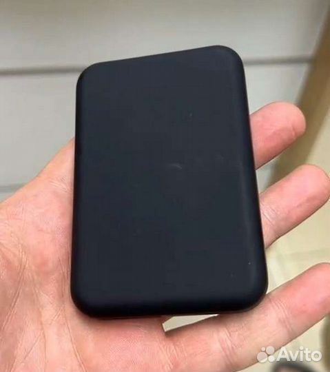 Внешний аккумулятор MagSafe для Айфон