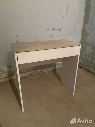 Туалетный столик