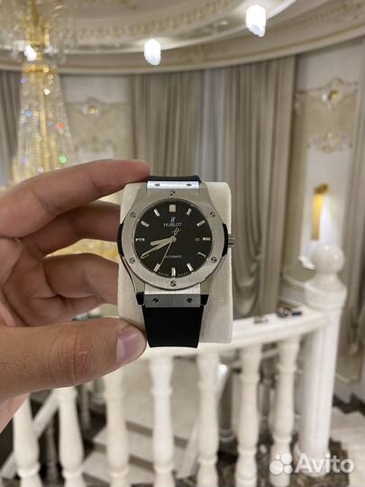 Часы hublot