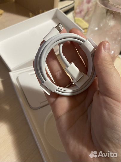 Оригинальный кабель iPhone