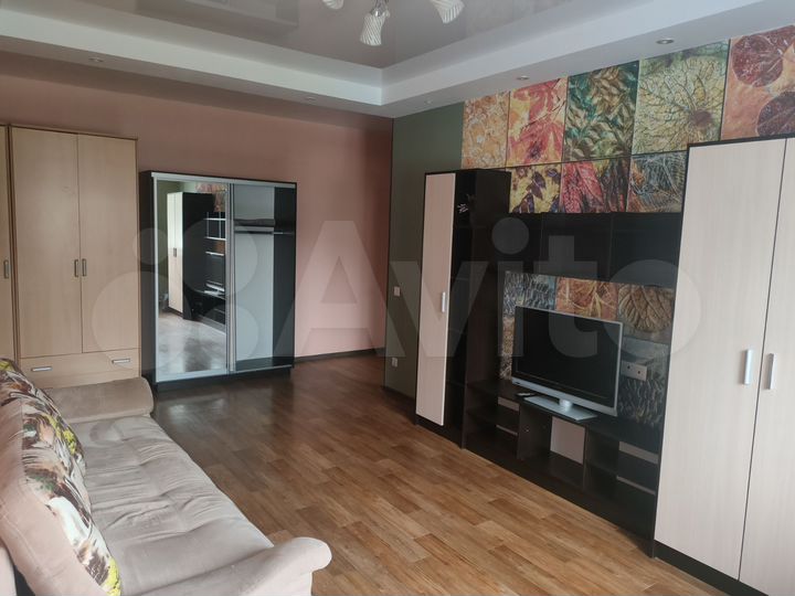 2-к. квартира, 60 м², 2/15 эт.