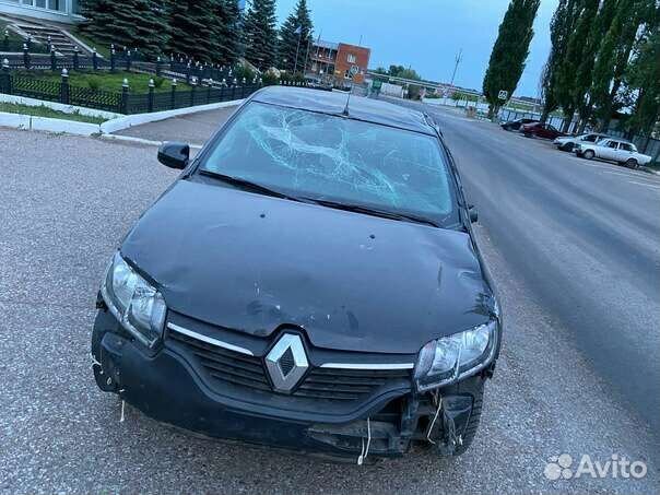 Renault Sandero 1.6 МТ, 2014, битый, 60 000 км