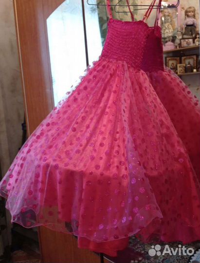 Платье для девочки праздничное на 6-9 лет