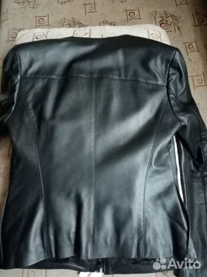 Новая кожаная куртка Германия S размер