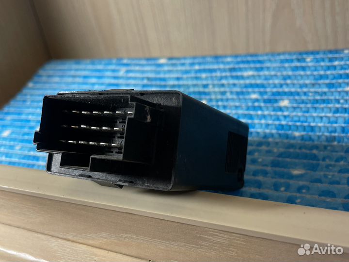 Реле заднего стекла Mercedes Vito W638