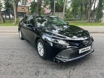 Toyota Camry 2.5 AT, 2018, 133 300 км, с пробегом, цена 2 570 000 руб.