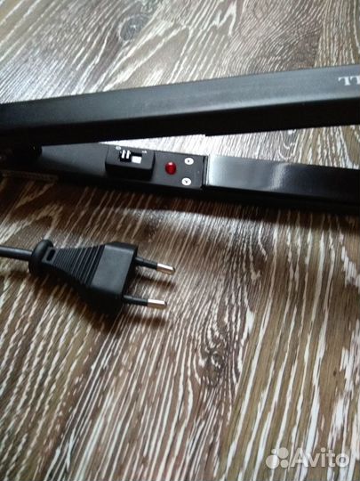 Выпрямитель для волос Maxwell