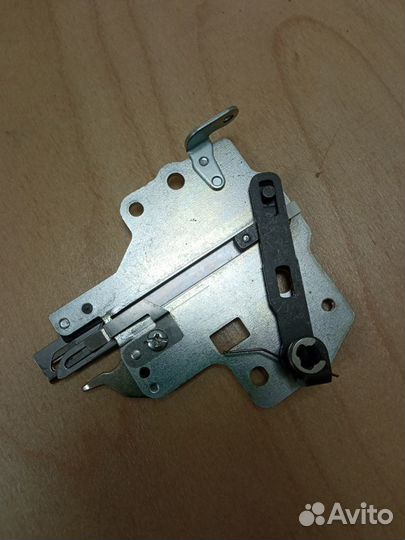 Обрезчик нижней нити (ножницы) MC350E, 820