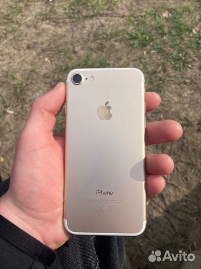 iPhone 7, 32 ГБ