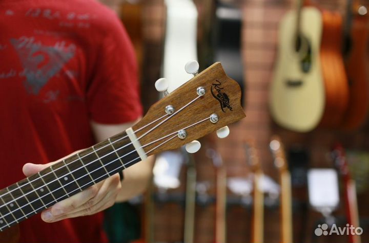 Укулеле концертная Kaimana + Аксессуары